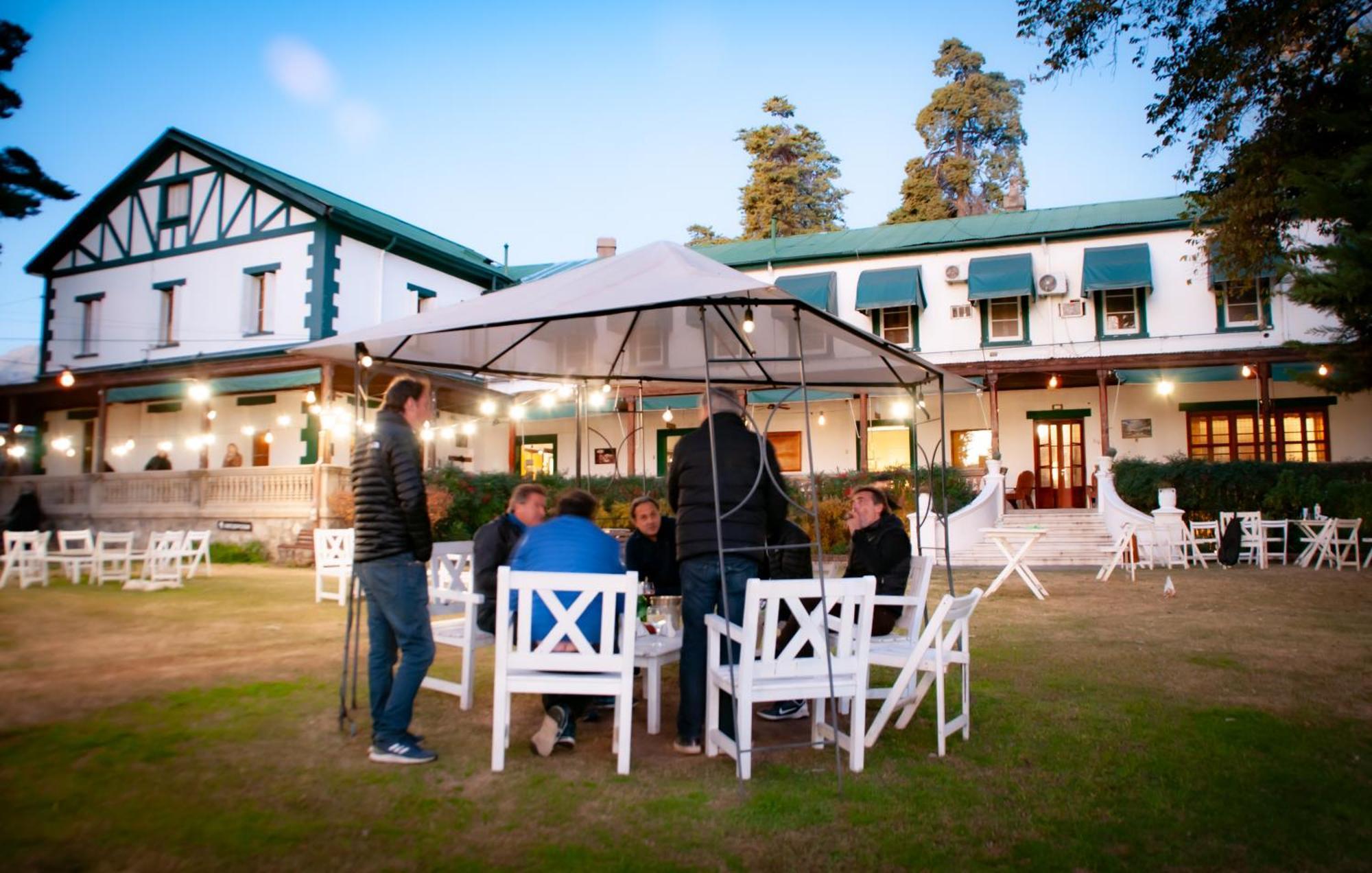 Hotel Yacanto Exterior photo